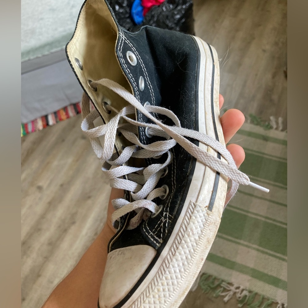 converse - Picture 2 of 2